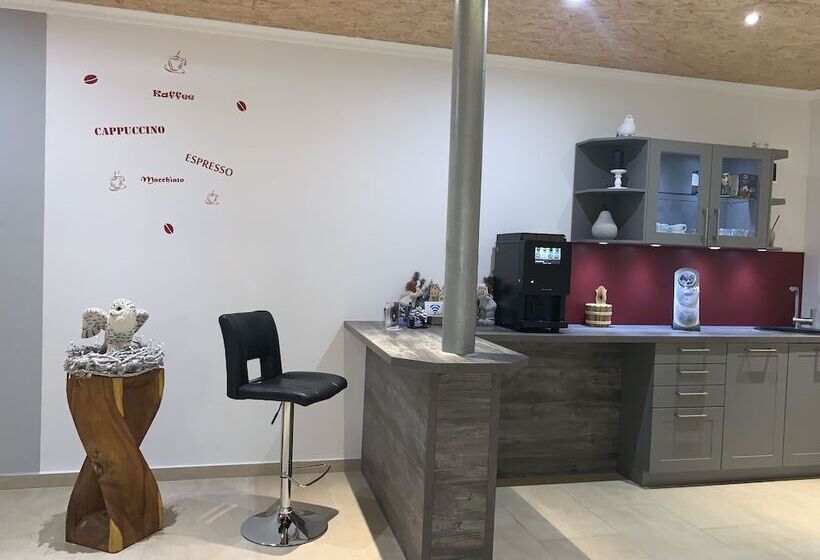 호텔 Apartment Garten Near Airport