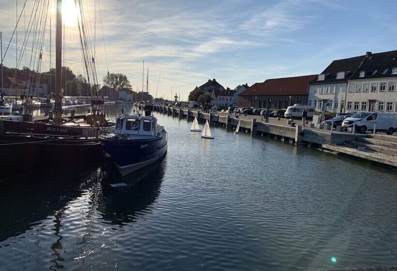 호텔 Apartment Garten Near Airport