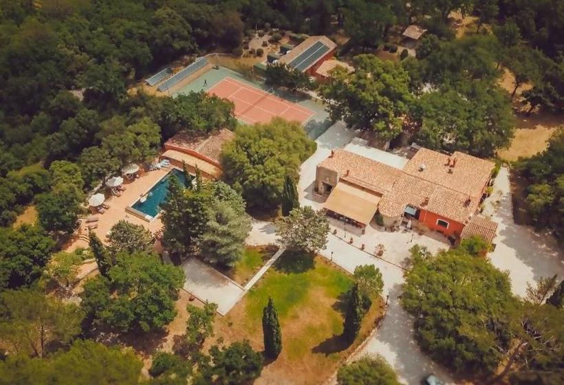 ホテル Bastide Avellanne