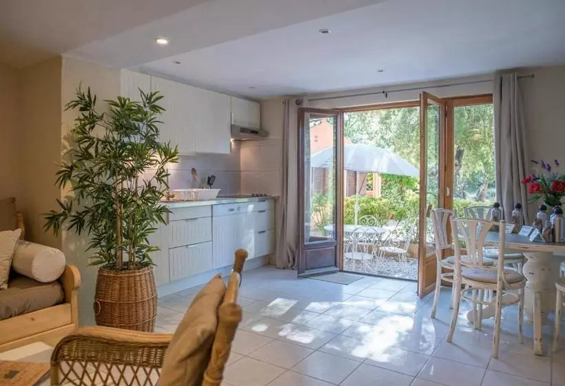 Hotelli Bastide Avellanne