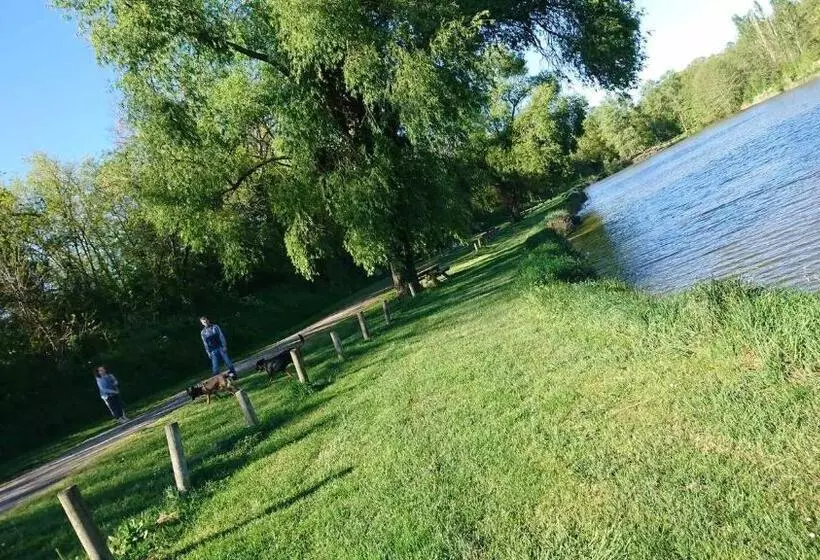 Hotelli Les Deux Porches