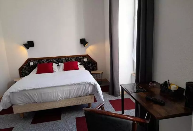 Hotelli Les Deux Porches