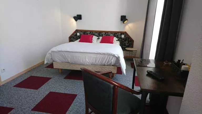 Hotelli Les Deux Porches