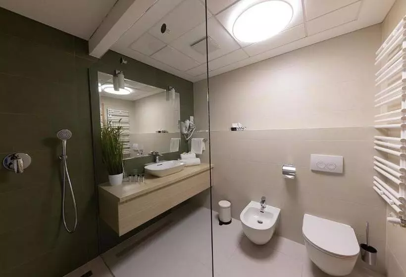 Hotelli Nádas Tó Park