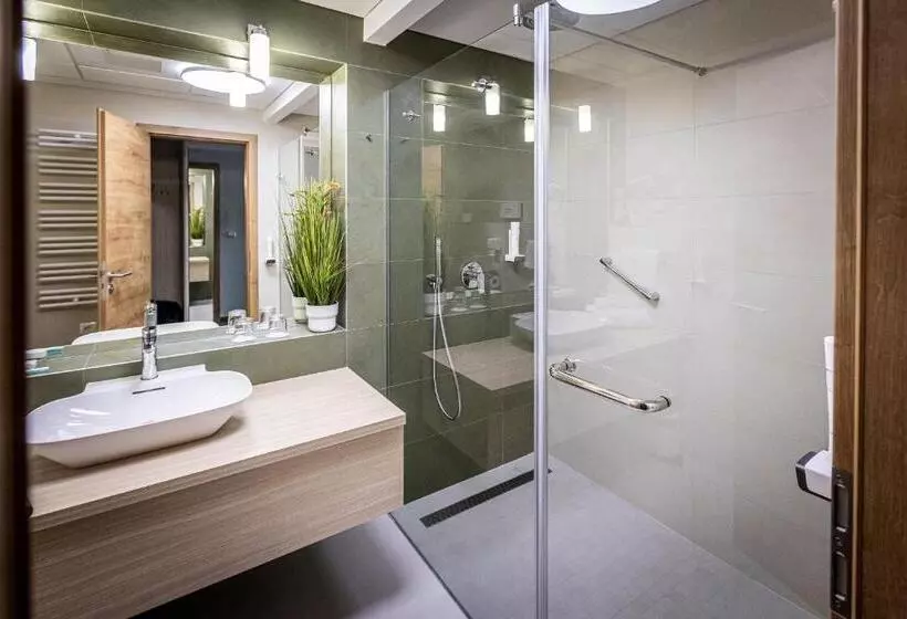 Hotelli Nádas Tó Park