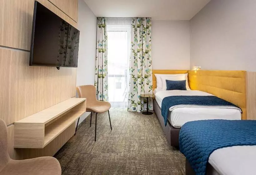 Hotelli Nádas Tó Park