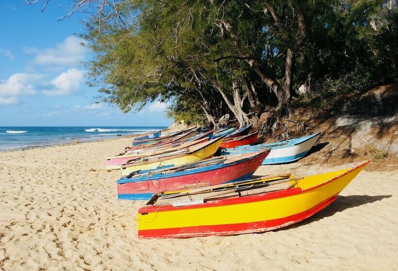 فندق Travessia Beach Lodge