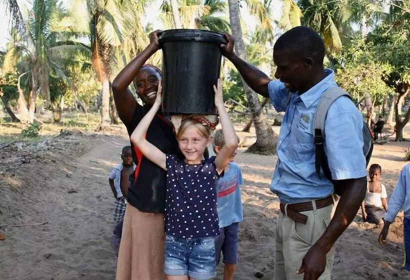 Hotelli Travessia Beach Lodge