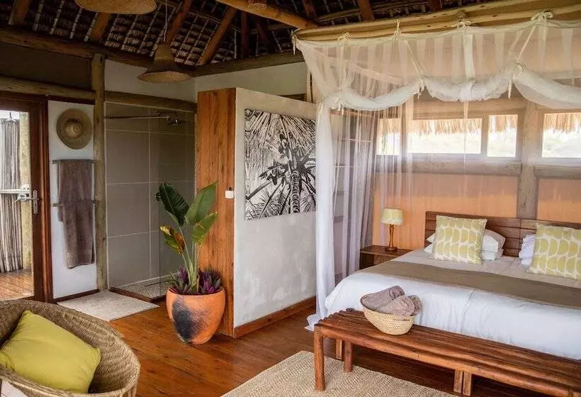 Hotelli Travessia Beach Lodge