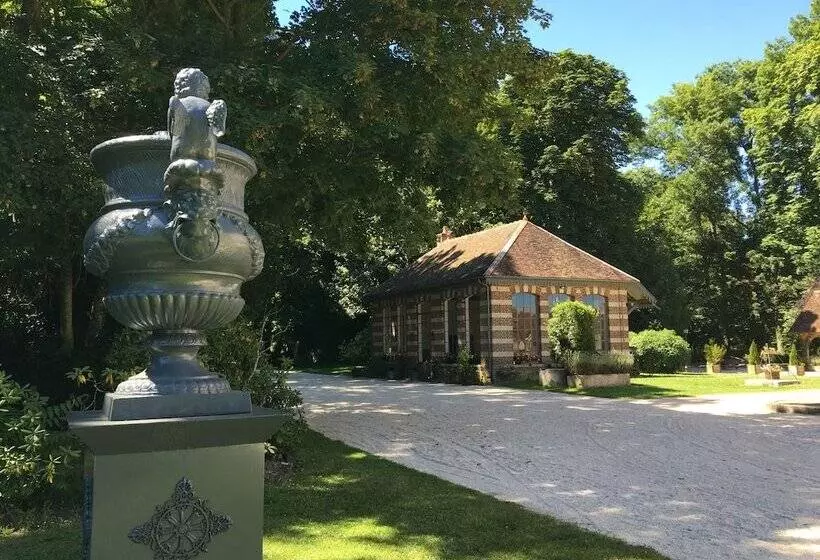 Majatalo Château De Montabert