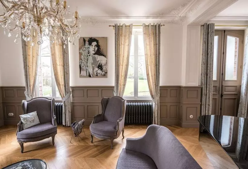 Majatalo Château De Montabert