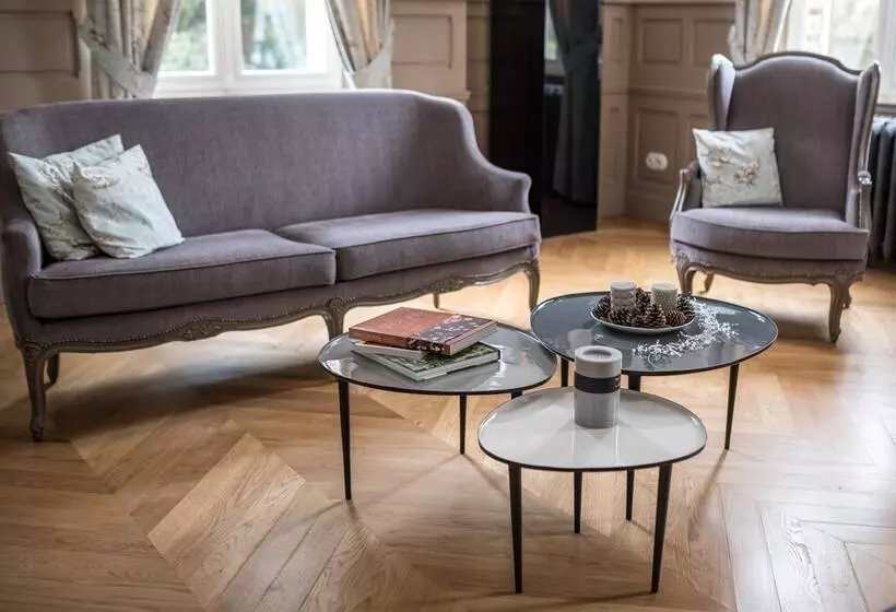 Majatalo Château De Montabert