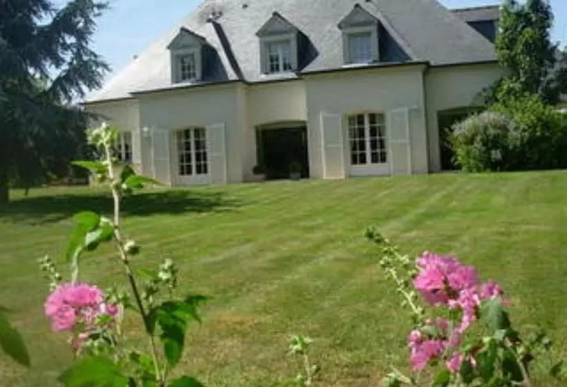 Majatalo Le Sens Des Hôtes