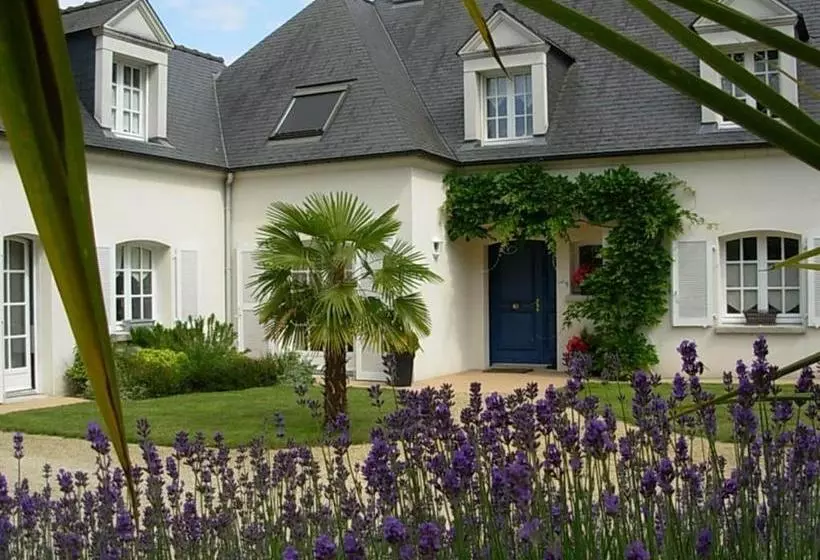 Majatalo Le Sens Des Hôtes