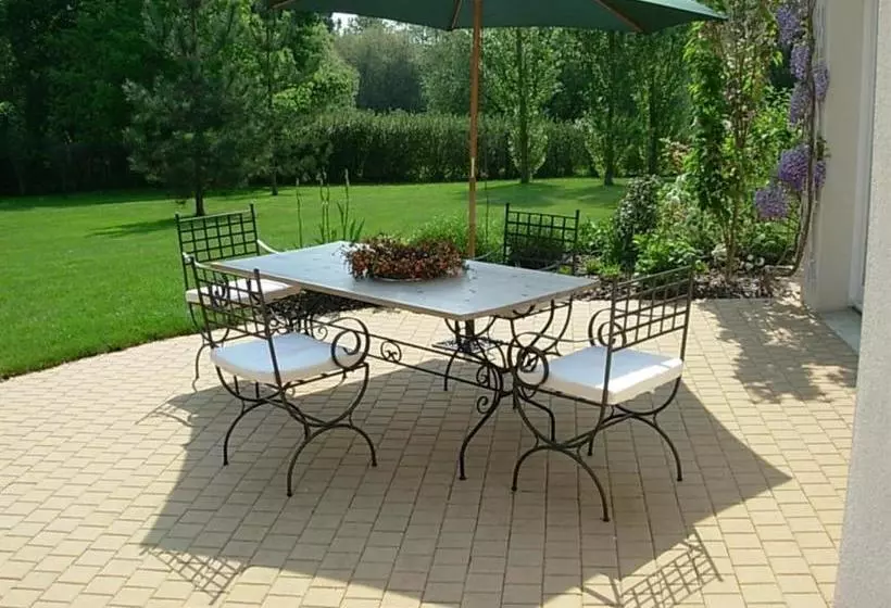 Majatalo Le Sens Des Hôtes