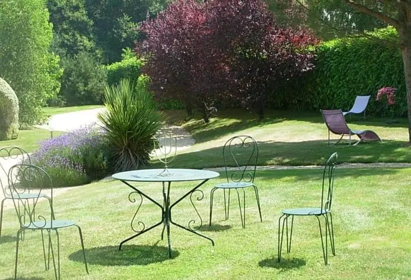 Majatalo Le Sens Des Hôtes