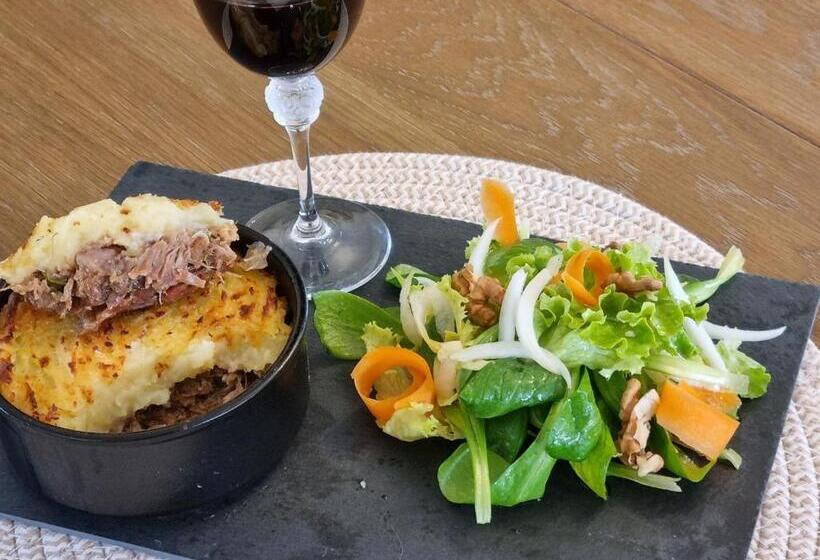 פנסיון Les Chenes Rouges