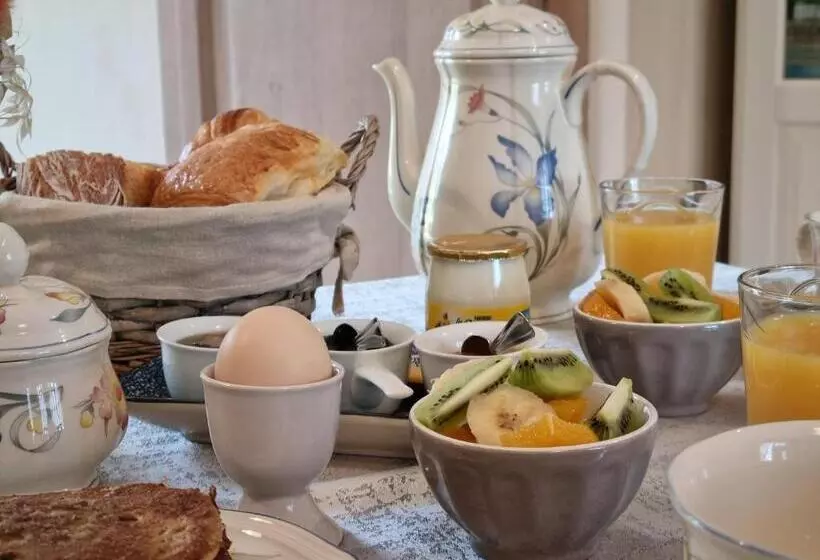 Majatalo Les Chenes Rouges