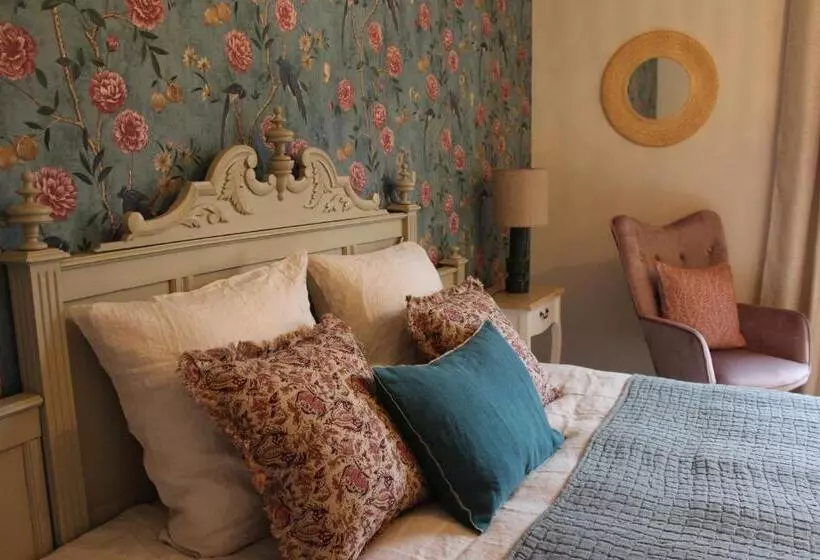 Majatalo Les Chenes Rouges