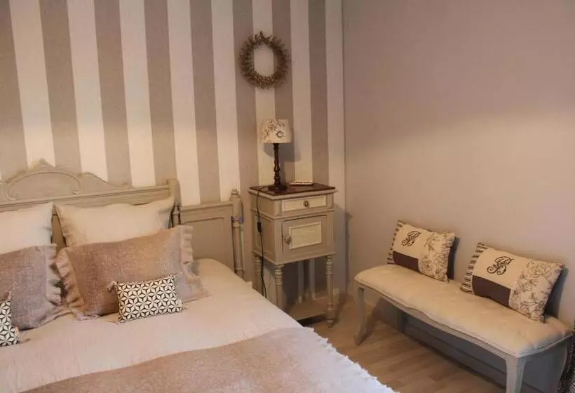 Majatalo Les Chenes Rouges