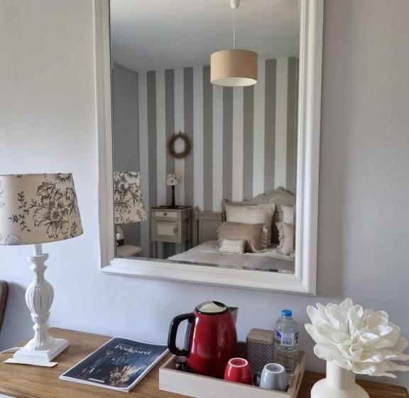 פנסיון Les Chenes Rouges