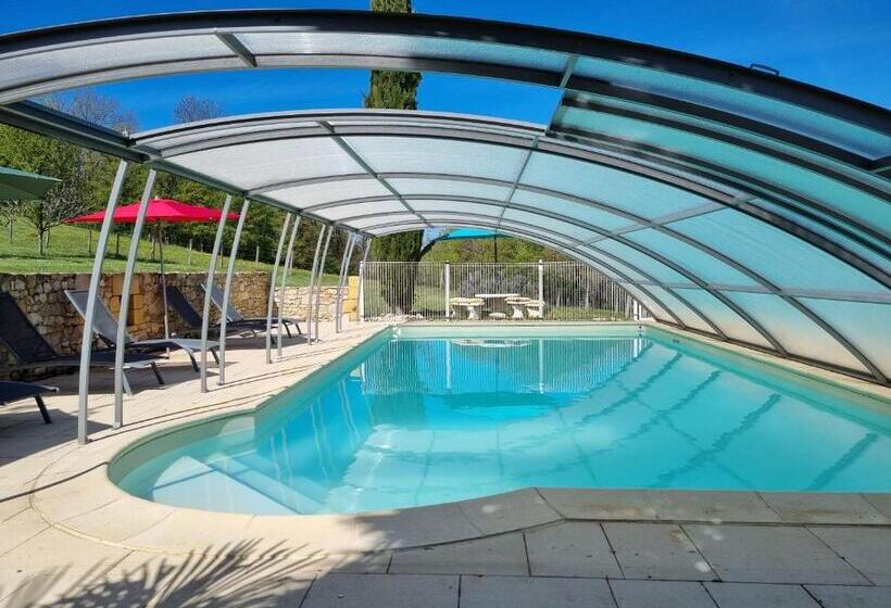 פנסיון Les Chenes Rouges