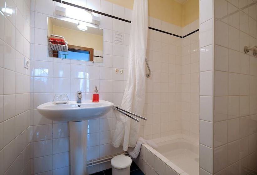 مبيت وإفطار Ancien Presbytere Albert Schweitzer