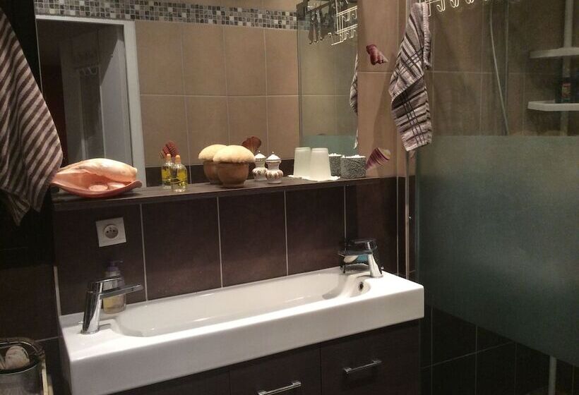 민박 Louanne Chambre D Hôtes