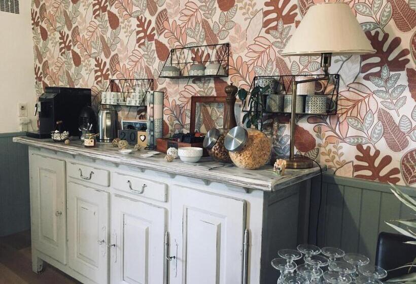 פונדק Auberge Du Relais D Auniac Hotel Bar Restaurant Piscine