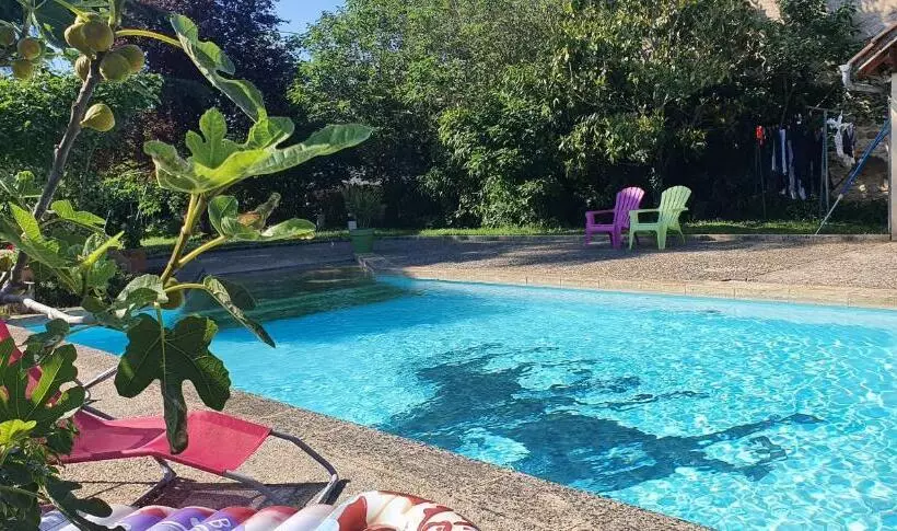 Hostelli Auberge Du Relais D Auniac Hotel Bar Restaurant Piscine