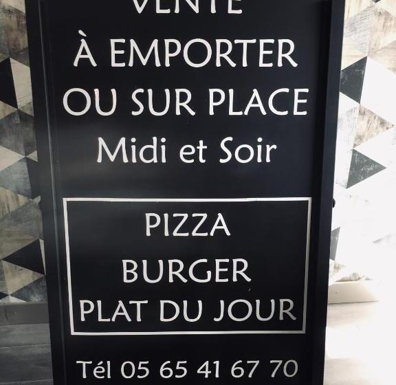 פונדק Auberge Du Relais D Auniac Hotel Bar Restaurant Piscine