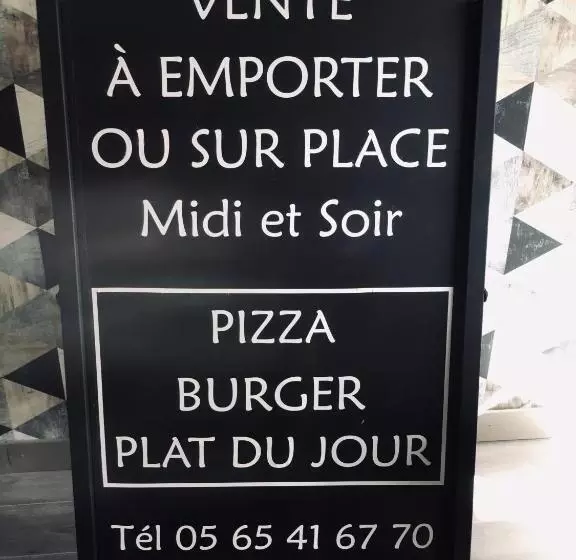 Hostelli Auberge Du Relais D Auniac Hotel Bar Restaurant Piscine