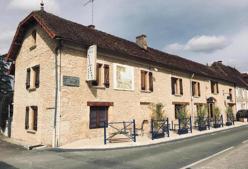 פונדק Auberge Du Relais D Auniac Hotel Bar Restaurant Piscine