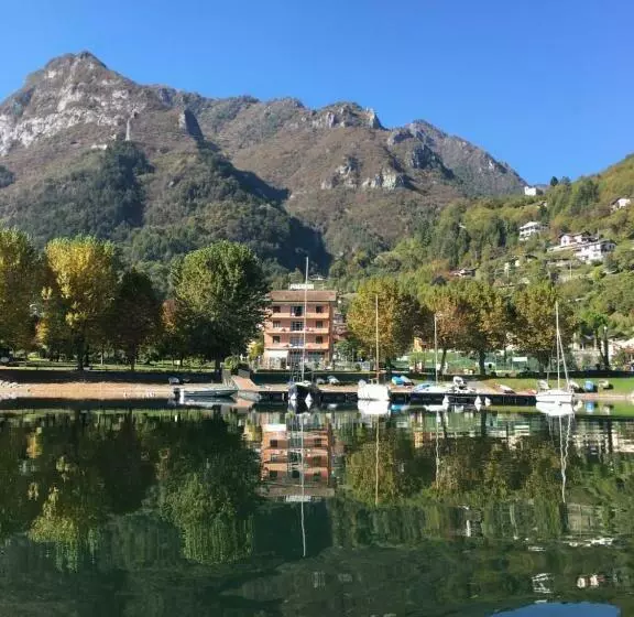 Hotelli Al Lago
