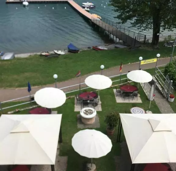Hotelli Al Lago