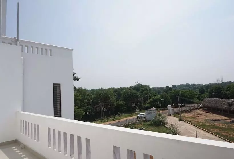 هتل Badrinath House
