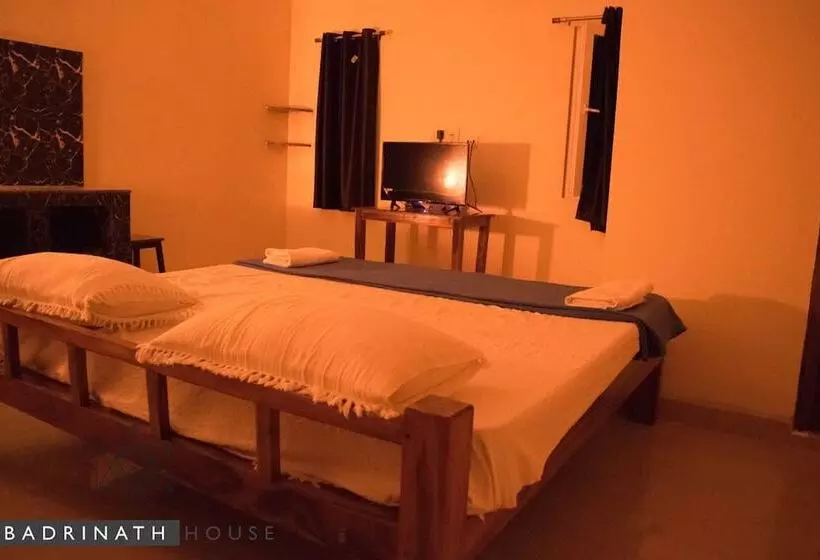 هتل Badrinath House
