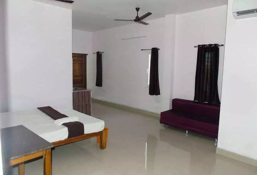 هتل Badrinath House
