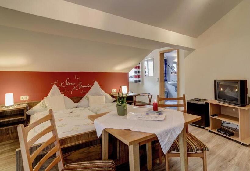 בית מלון כפרי Hirschenstein