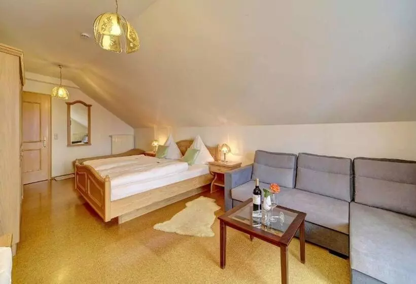 Hotelli Hirschenstein