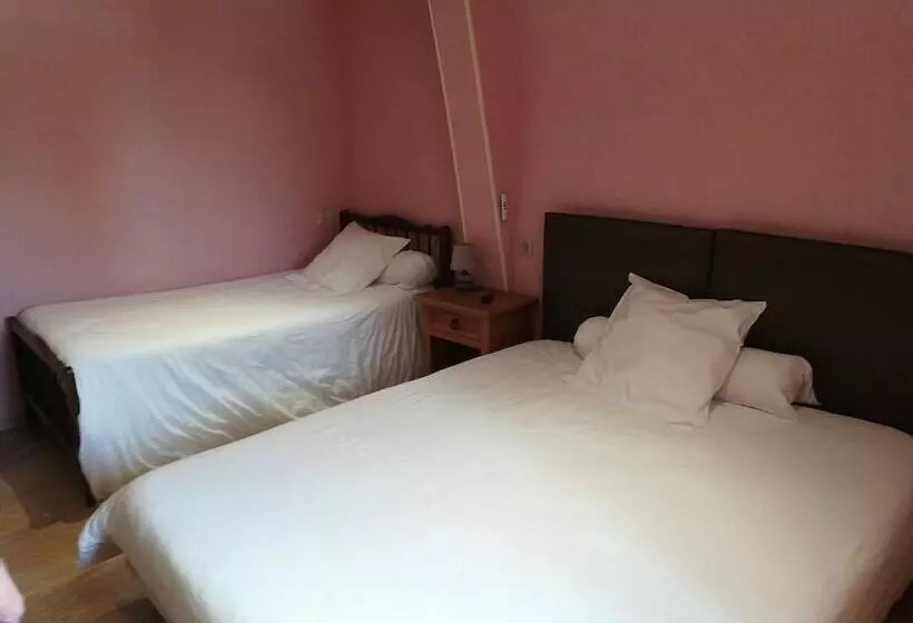 Hotelli De La Poste Chez Cecile