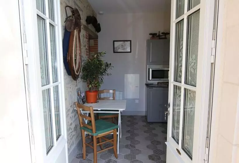 ホテル L Orangerie Du Chateau Des Cedres