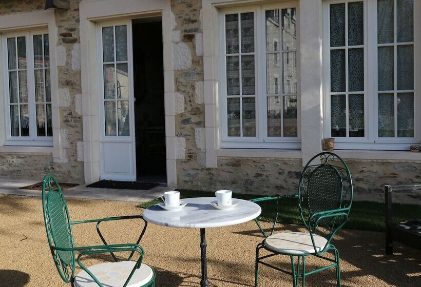 ホテル L Orangerie Du Chateau Des Cedres