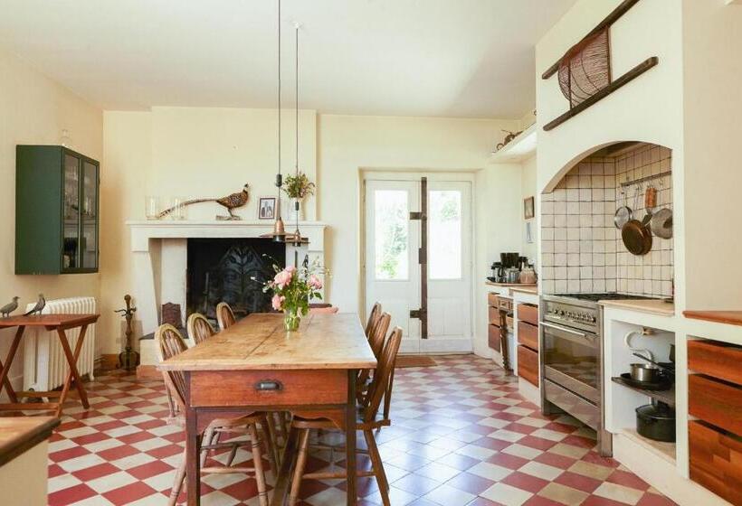 Пансион Chateau Champcenetz