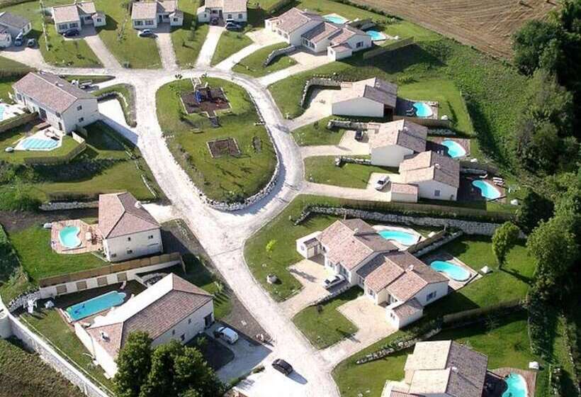 بنسيون Domaine Du Grand Tourtre