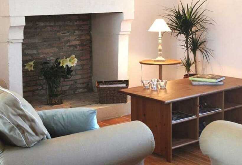 بنسيون Domaine Du Grand Tourtre