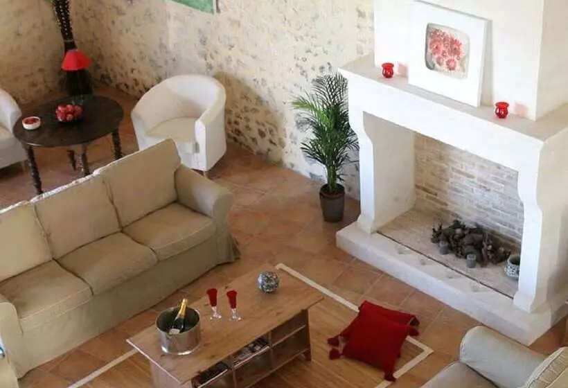 Majatalo Domaine Du Grand Tourtre