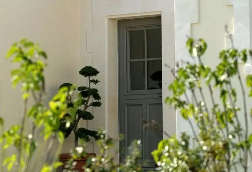 Majatalo Domaine Du Grand Tourtre