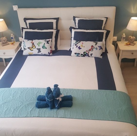 פנסיון Notre Bastide Maison Et Table D Hôtes Sur Réservation, Piscine, Climatisation, Jacuzzi, Prise Pour V