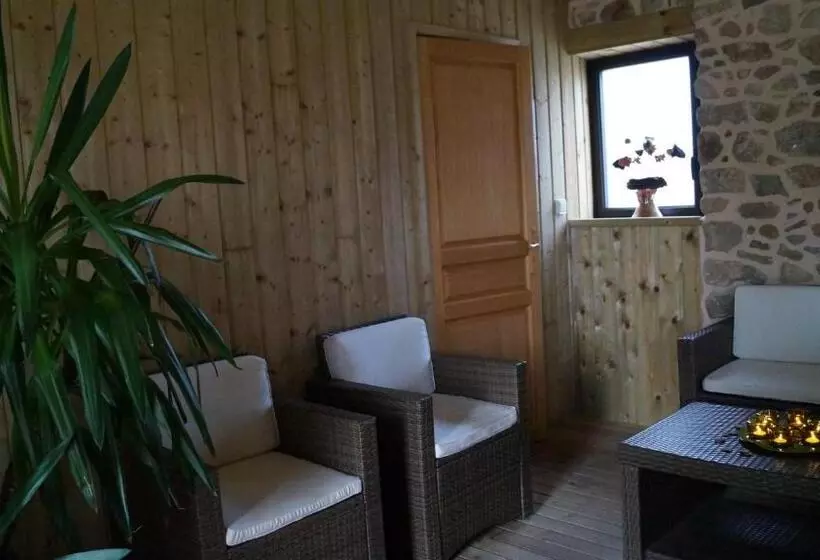 Aamiaismajoitus (B&B) A L Orée Du Bois